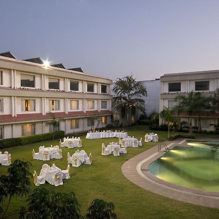 Hotel Express Residency-Jāmnagar Dış mekan fotoğraf