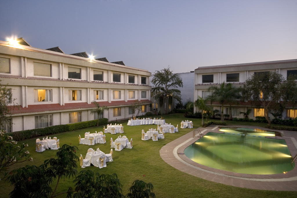 Hotel Express Residency-Jāmnagar Dış mekan fotoğraf