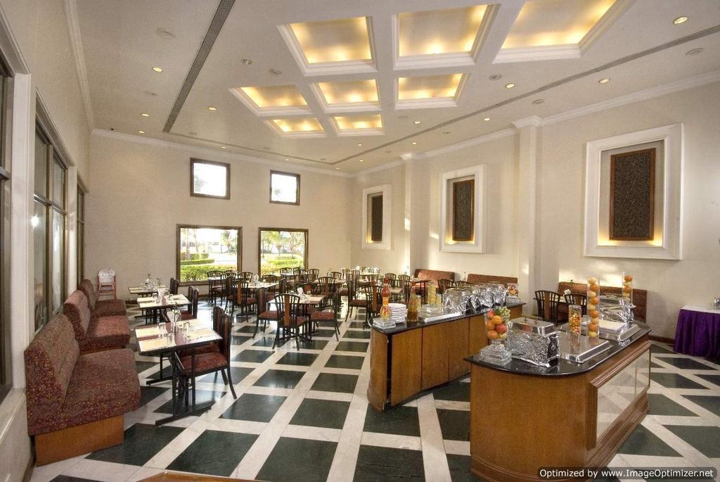 Hotel Express Residency-Jāmnagar Dış mekan fotoğraf